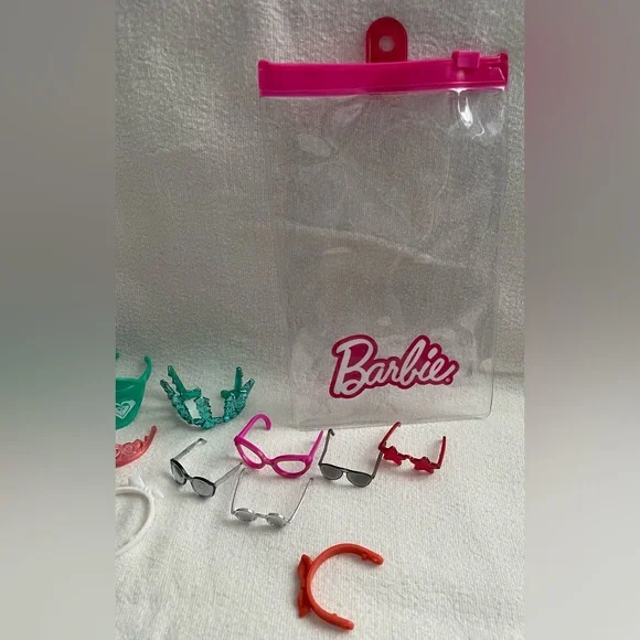 Barbie Accessories Pack - Pink, Teal & Purple Accents - Picture 5 of 6